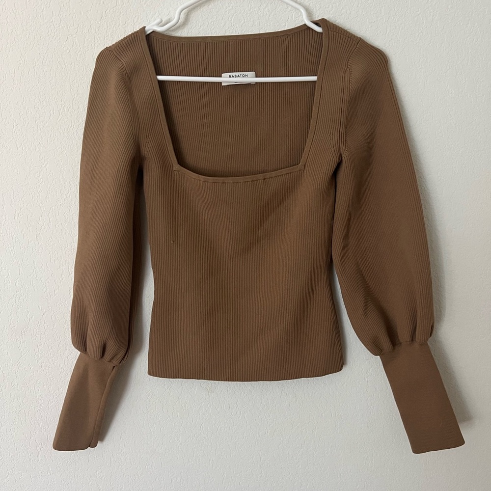 Aritzia Babaton square neck top size S
